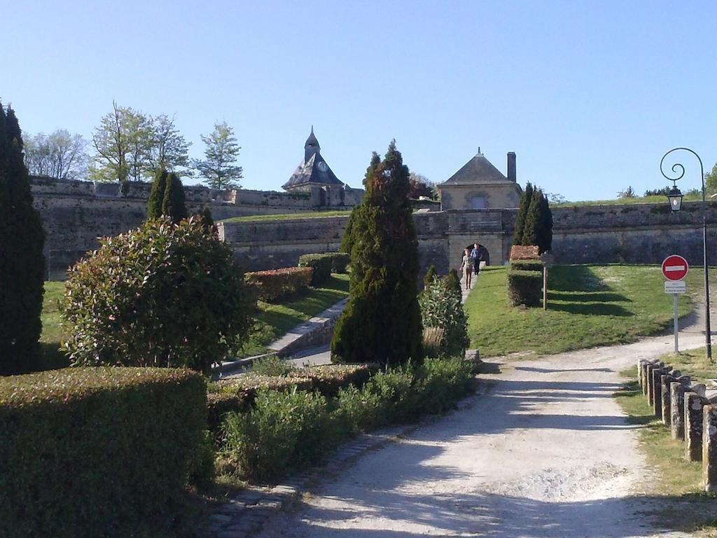 Chambre D'Hotes De L'Estuaire De Blaye Exterior foto